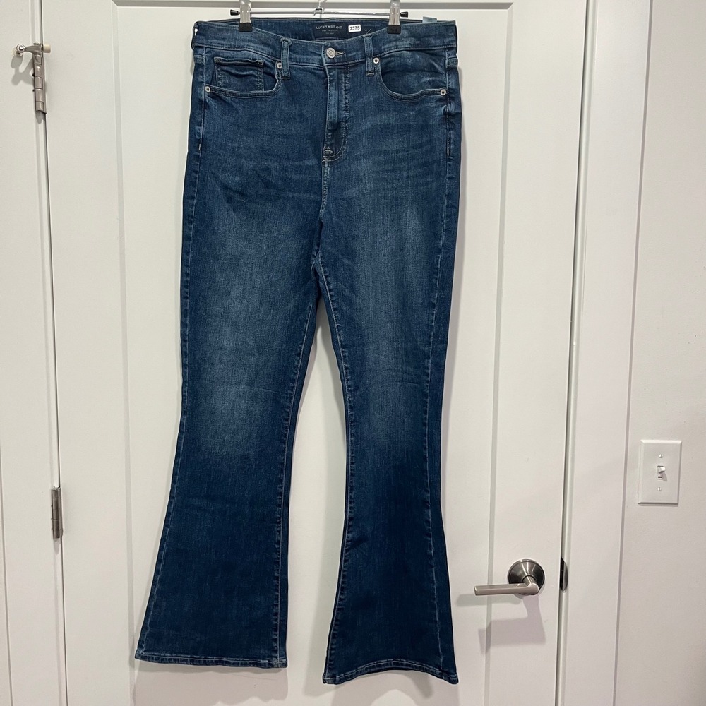 Lucky Brand High Rise Flare Jeans Blue Medium Wash Denim‎ Size 14/32 2375